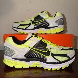 Nike Air Vomero 5 ‘Life Lime’ - BRAND NEW WITH NO BOX LID - SIZE 9